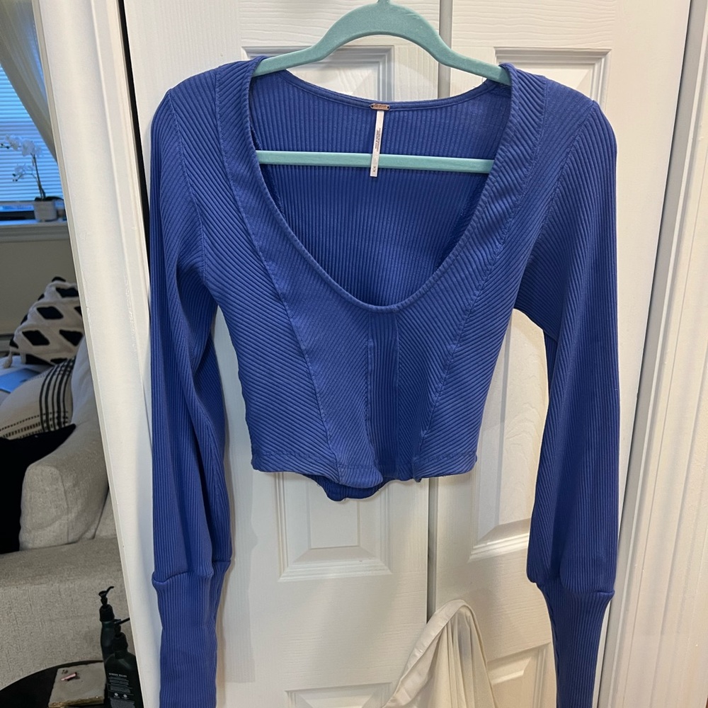 Free People Cropped Blue / Purple cropped sweater top M